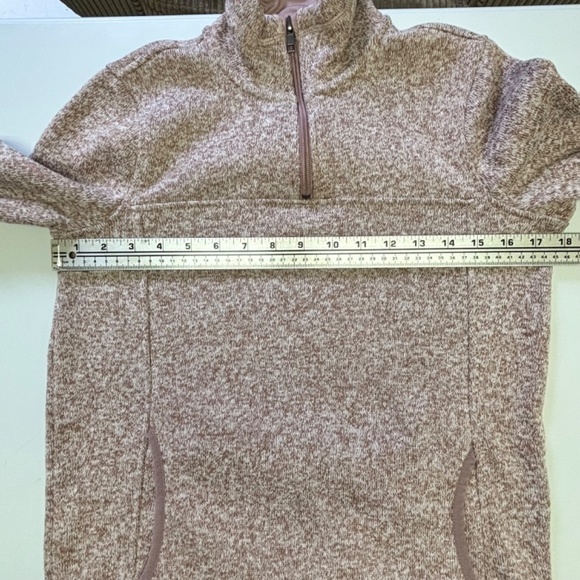 Thread + Supply 1/4 zip fleece with lined front pocket and neck size XS - Picture 14 of 16